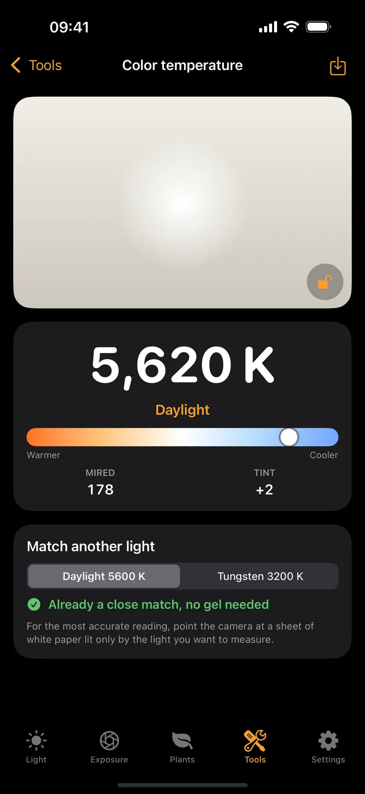 Color temperature of 5,620 K, Daylight, with mired 178 and tint +2; compared with 5600 K daylight it is already a close match and needs no gel